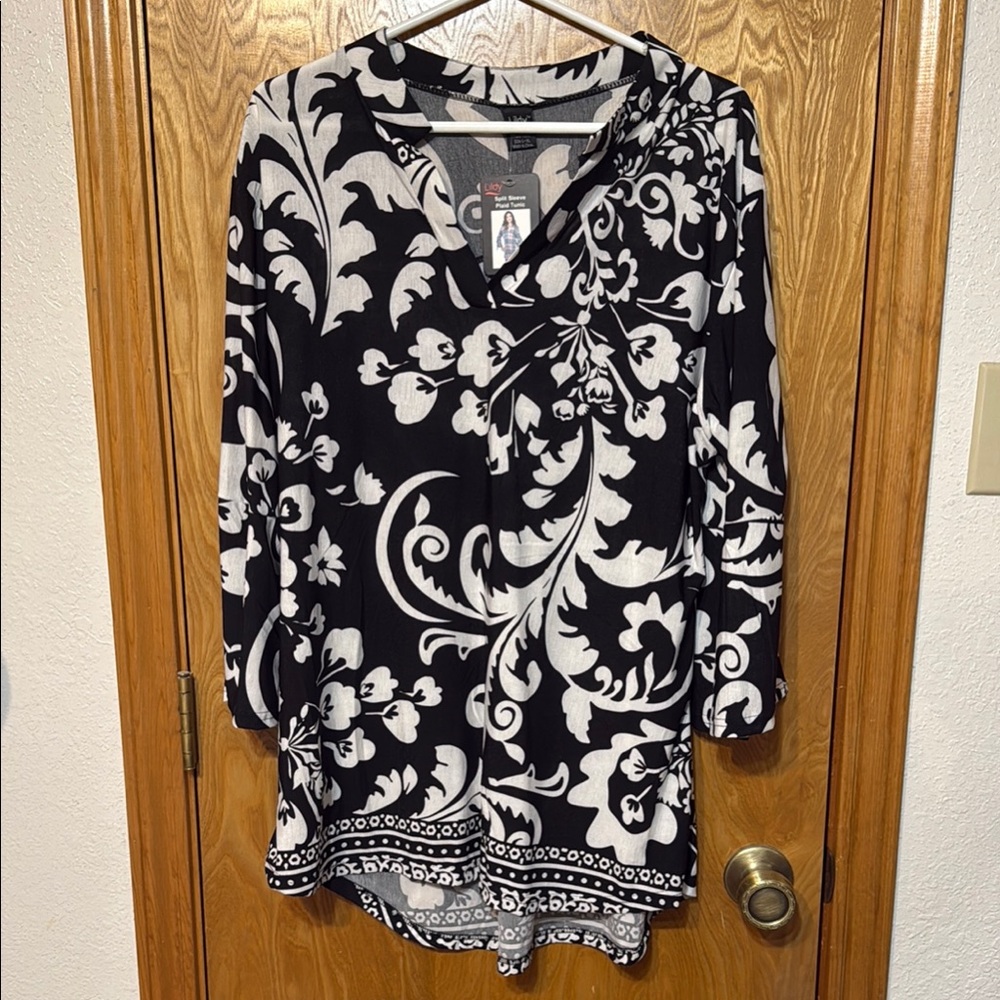 Black and White Graphic Long Sleeve Tunic with Tie Front